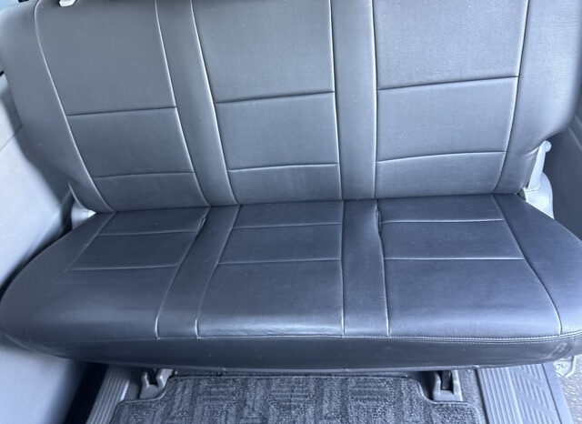 TOYOTA HIACE VAN full