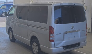 TOYOTA HIACE VAN full