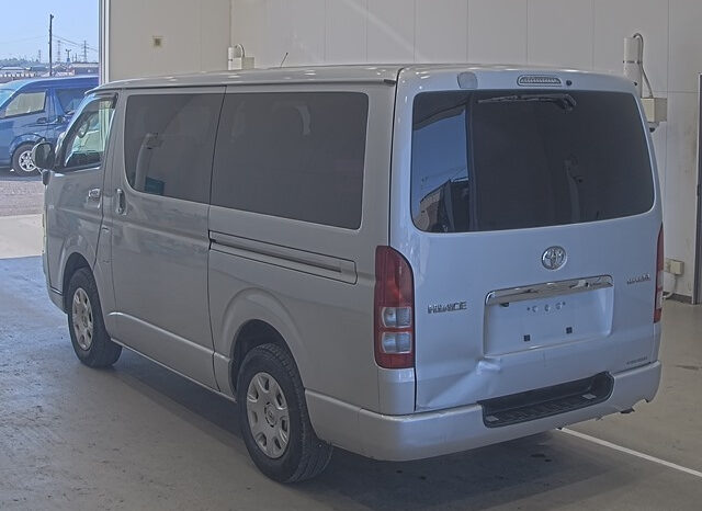 TOYOTA HIACE VAN full