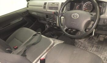 TOYOTA HIACE VAN full