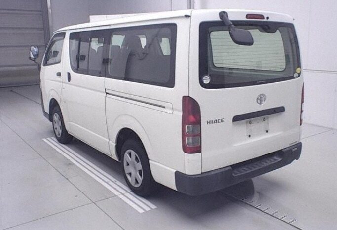 TOYOTA HIACE VAN full